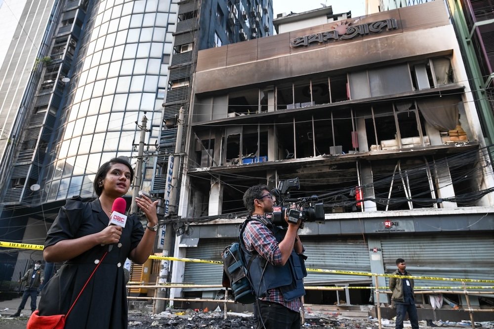Unprecedented Persecution of Journalists Under Yunus; Calls Grow for Nobel Prize to Be Revoked