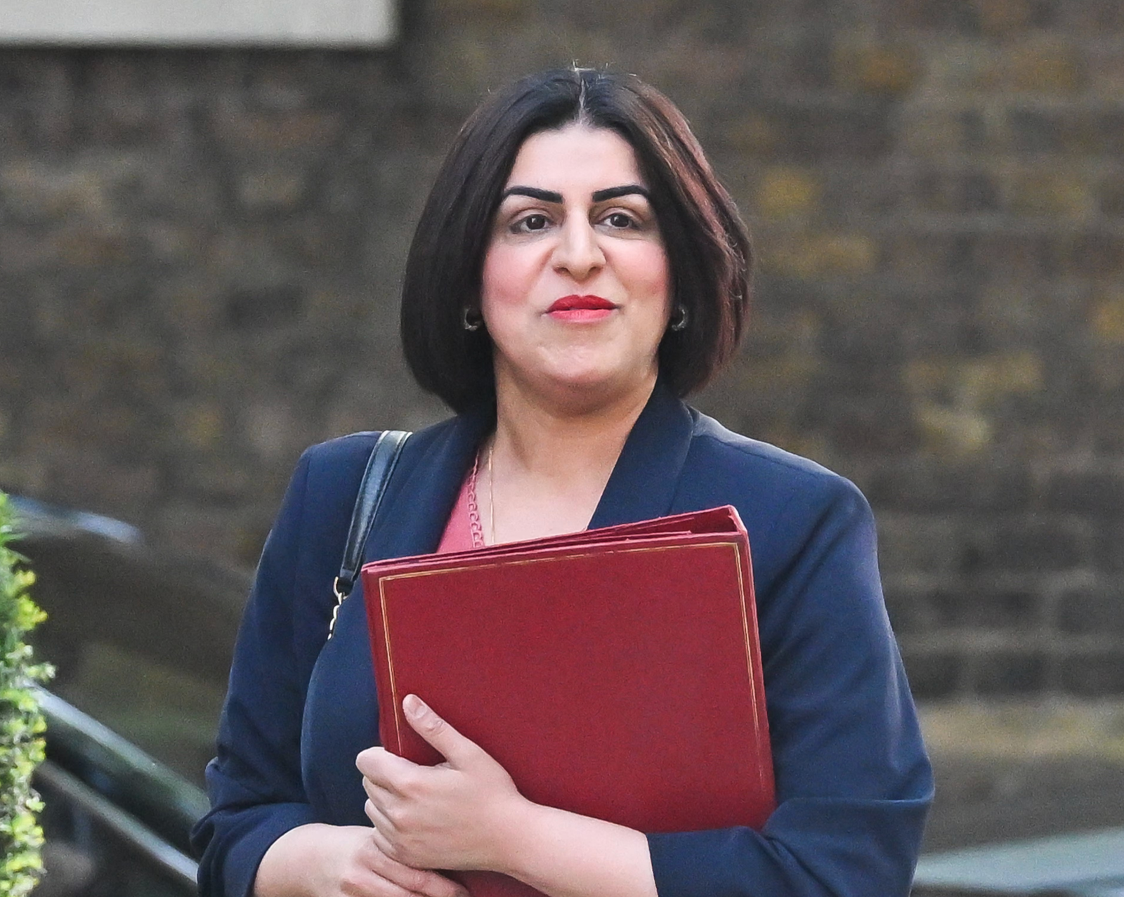 Asylum in the UK: £10,000 Repayment Plan for Asylum Seekers Sparks Policy Debate
